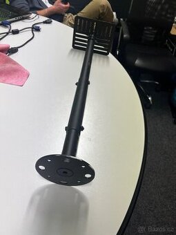 Držák na projektor - 1