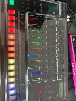 Roland TR-8S - 1