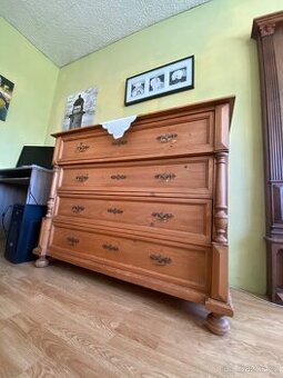 Starožitnost skříň komoda
