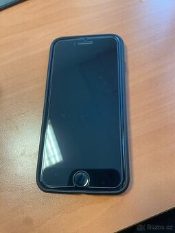 Iphone 8 64Gb černý 100% baterie