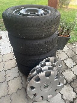 Zimní pneu+disky+poklice 195/65 R15