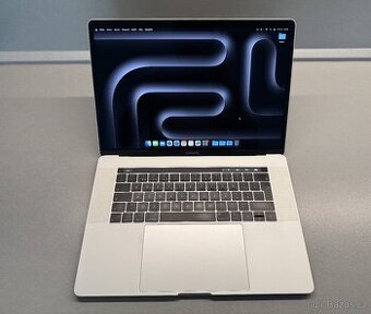 Apple MacBook Pro 15" (2018) - TOP STAV