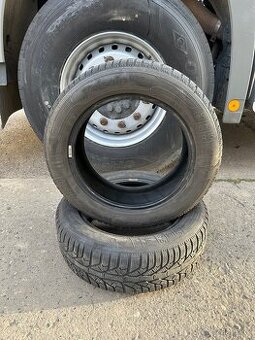 Prodám 2x zimní pneu 185/60r15 Klebr