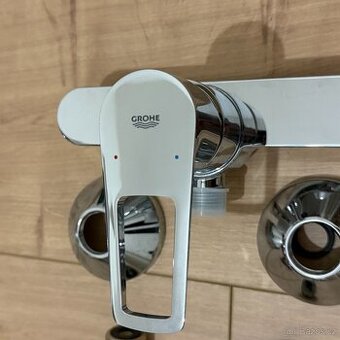Sada baterií GROHE (umyvadlová + sprchová) – TOP stav