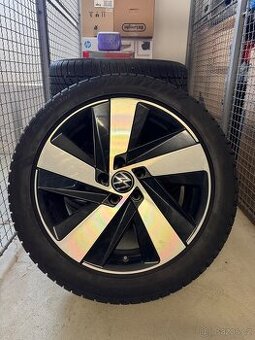zánovní originální disky Volkswagen včetně zimních pneumatik