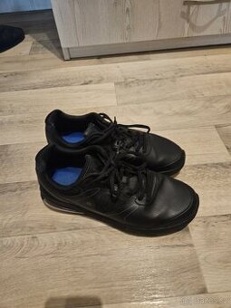 Protiskluzové boty do kuchyně