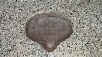 Jawa 250, 350 Pérák - sedlo