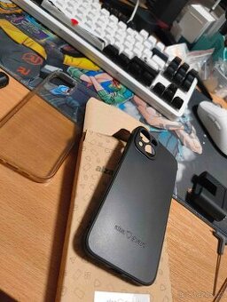 AlzaGuard Matte TPU Case pro iPhone 13 černý