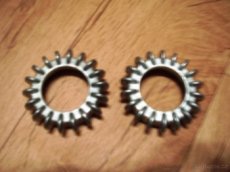 Matice kolena k válci Jawa 250 , 350 , Kývačka, Pérák - NOVÉ