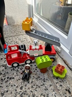 Lego Duplo hasičské auto se sirénou