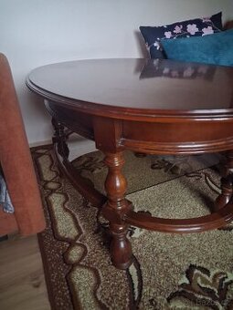 Rustikální konferenční stolek