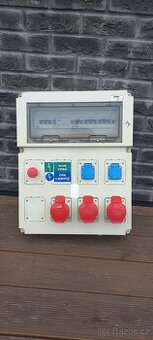 Stavební rozvaděč 3x32A, STOP tlačítko