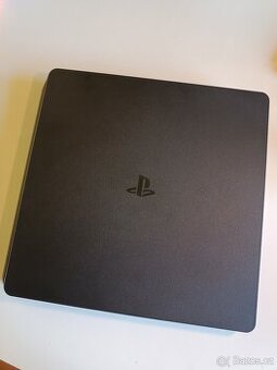 Sony PlayStation 4