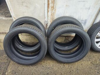 20"zánovní letní pneu Bridgestone 235/50/20 = 8000Kč/4ks