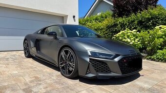 Audi R8,  V10 Performance RWD. Individuální barva
