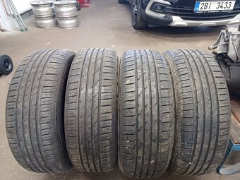 Letní pneu 185/60/15