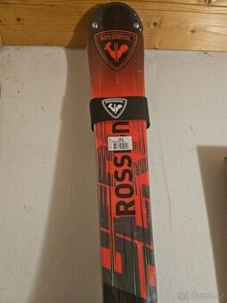 NOVÉ lyže slalomové Rossignol SL 142 cm