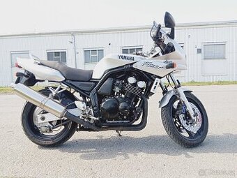 Yamaha Fazer 600