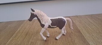 schleich Pinto