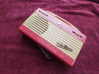 Přenosné lampové rádio Tesla 3001B "Minor"