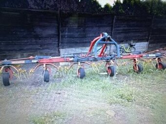 Pracovní stroj obraceč sena a píce Rozmital RAVAK OZ-676