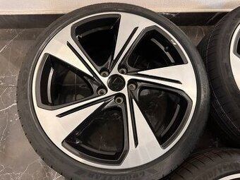 original audi a3 s3 r19 RS 8Y 8Y0601025CG letní