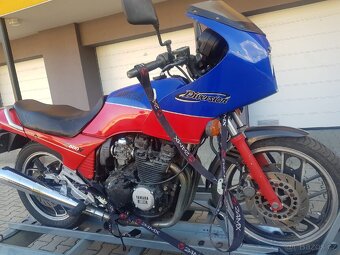 Yamaha XJ 600