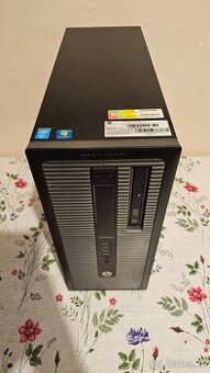 stolní počítač PC