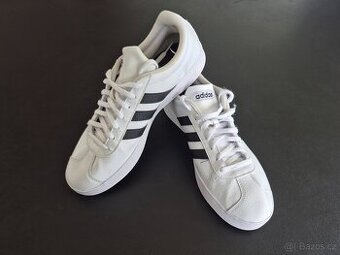Dámské bílé boty Adidas velikost 42