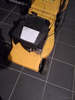Sekacka Briggs & Stratton, na nahradni dily