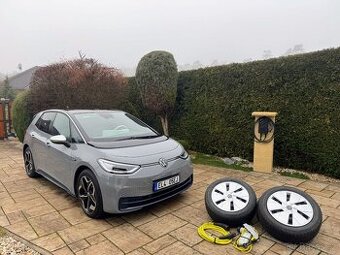 VW ID.3 Pro 150 kW 27541km  baterie 62KWh 1.maj.