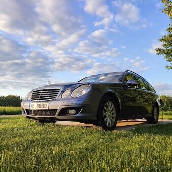 Mercedes Benz W211 E200 kompresor benzín manuál