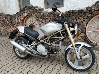 DUCATI MONSTER 750