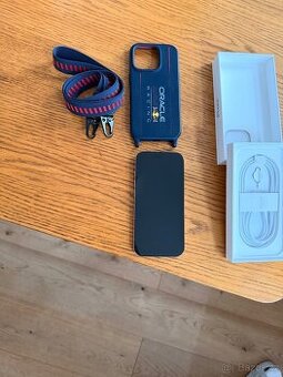 Prodám iPhone 16 Pro 128 GB – Pouštní titan (stav jako nový)