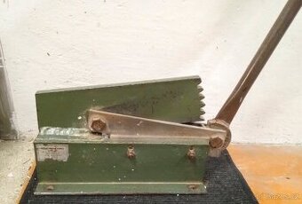 Nůžky pákové na pásovinu a plech