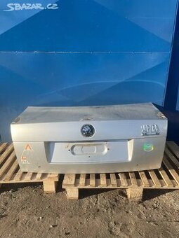 Víko kufru škoda superb 1