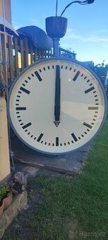 Dvoustranné hodiny Pragotron velké - 1