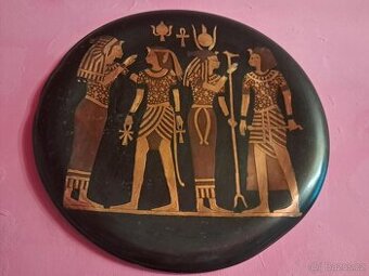 Měděný nástěnný talíř s egyptskými motivy