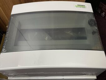 Rozvaděč a jističe (komplet)