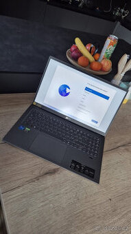 Acer Swift kovovy ,LCD 16,1 IPS / RTX 3050Ti Titan / i7 Core