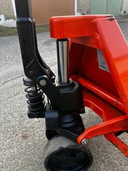 Paletový vozík Toyota