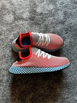 adidas Deerupt Runner. Velikost 42.