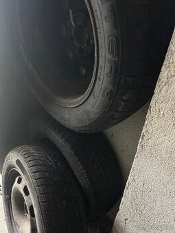 Sada kol 5x100 195/65 R15