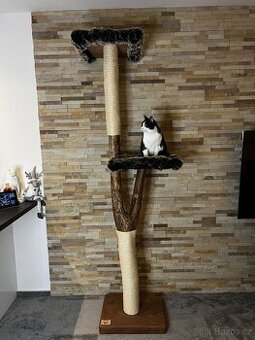Kočičí stromy ze dřeva