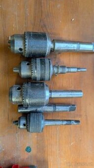 Sada vrtacích sklíčidel (hlaviček) s kuželovou stopkou