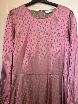 Šaty se vzorem velikost 40