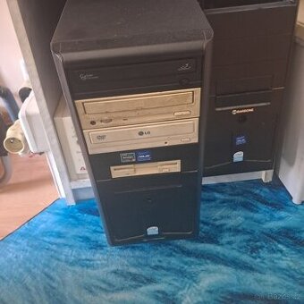 Kompletní sestava PC Windows XP