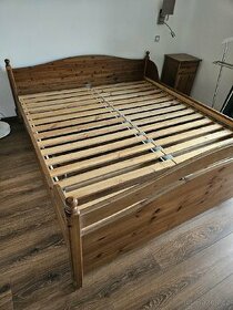 Drevena postel a 2 nocni stolky masiv borovice