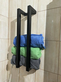 Nástěnný držák na ručníky - 1