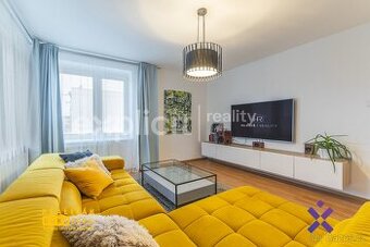 Prodej rodinného domu 5+1 325 m2, pozemek 1 122 m2 - Uherský